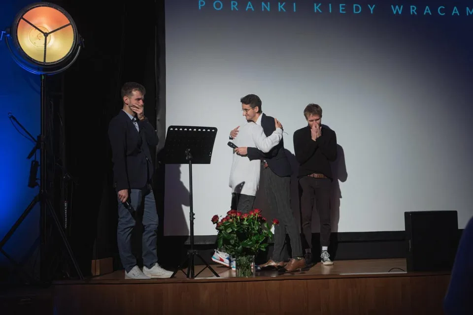 Film krótkometrażowy "Poranki, kiedy wracamy do domów" - Kolektyw Kuzyni